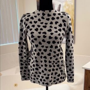 Long sleeve sweater in excellent shape